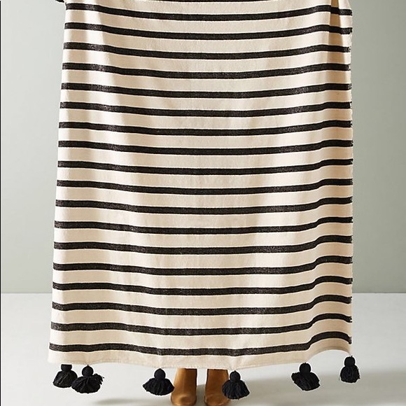 Nwt Anthropologie Woven Stripe Pom Blanket - Picture 2 of 5